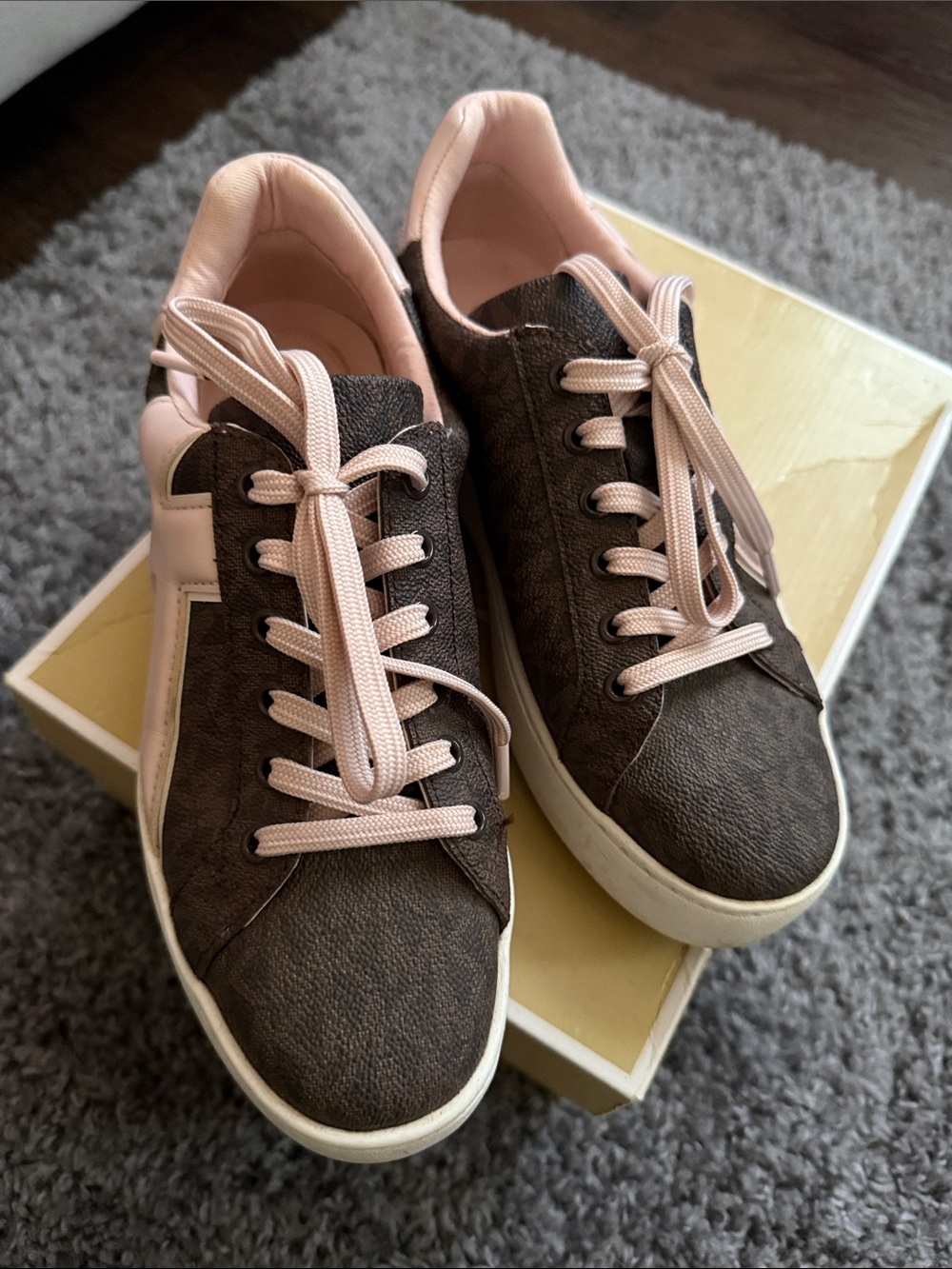 Michael Kors Brown & Light Pink Low-Top Sneakers